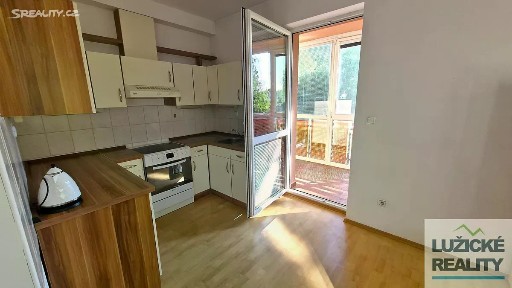 Prodej bytu 2+kk 42 m² V javorech, Praha - Horní Počernice