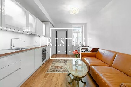 Pronájem bytu 2+kk 36 m² Plzeňská, Praha - Smíchov