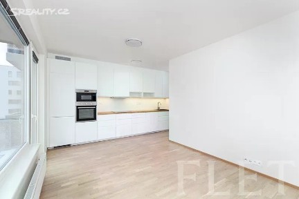 Praha, Praha 9, Hloubětín, Waltariho, 3