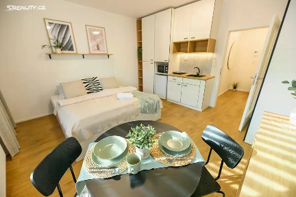 Pronájem bytu 1+kk 22 m² Cejl, Brno