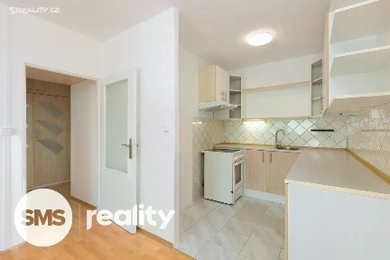Prodej bytu 2+kk 44 m² Nad přehradou, Praha - Horní Měcholupy