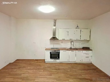 Pronájem bytu 2+kk 52 m² Sezimovo náměstí, Polná