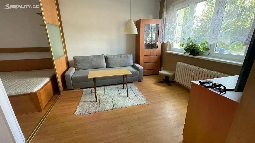 Pronájem bytu 2+1 48 m² Mlýnská, Zlín - Malenovice