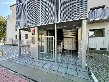 Prodej bytu 2+kk 62 m² Mochovská, Praha - Hloubětín