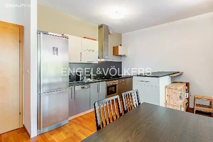 Praha, Praha 7, Holešovice, V Přístavu, 2