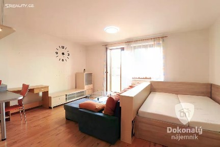 Pronájem bytu 1+kk 34 m² Hevlínská, Praha - Zličín