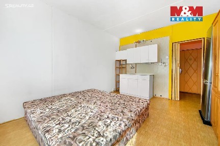 Plzeň, Plzeň-město, Doudlevce, Heyrovského, 32