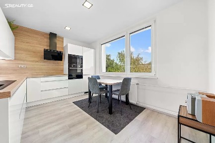 Prodej bytu 3+1 77 m² Dětská, Zlín