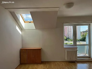 Praha, Praha 10, Horní Měcholupy, Boloňská, 5