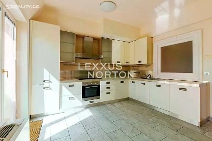 Praha, Praha 5, Malá Strana, Újezd