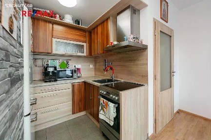 Kralupy nad Vltavou, Mělník, Lobeček, Cesta brigádníků