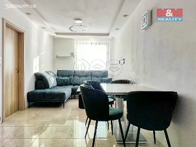 Prodej bytu 3+kk 48 m² Komenského, Šestajovice