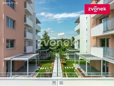 Zlín, Nad Stráněmi