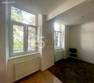 Pronájem bytu 1+1 25 m² Nádražní, Chotětov