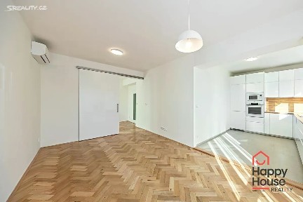 Praha, Praha 10, Vršovice, Kubánské náměstí, 1