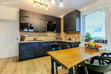 Prodej bytu 4+kk 76 m² Armádní, Milovice - Mladá