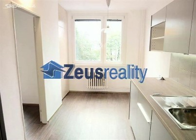 Pronájem bytu 3+kk 61 m² Prosluněná, Praha - Hlubočepy