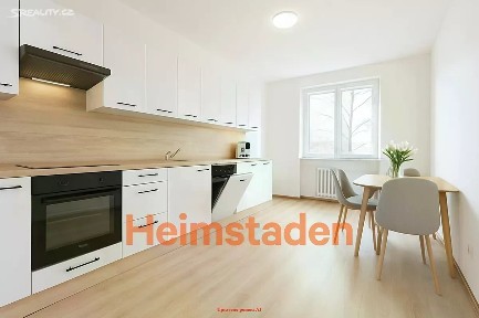 Pronájem bytu 2+1 55 m² Porubská, Ostrava - Poruba