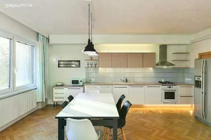 Pronájem rodinného domu 270 m², pozemek 116 m² Zdíkovská, Praha - Smíchov