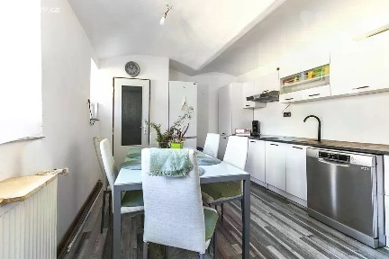 Prodej rodinného domu 415 m², pozemek 888 m² Kraselov