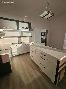 Pronájem bytu 3+1 85 m² gen. Píky, Olomouc - Neředín