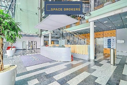 Pronájem kanceláře 2000 m²