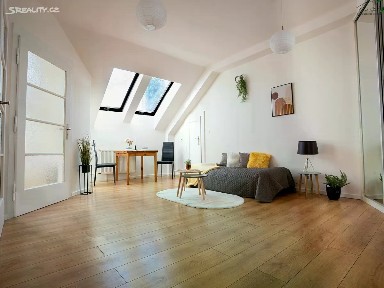 Praha, Praha 7, Holešovice, Jankovcova, 31