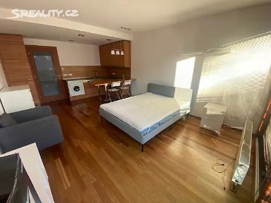 Pronájem bytu 1+kk 20 m² Paříkova, Praha - Vysočany