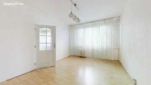 Praha, Praha 10, Malešice, Počernická, 56