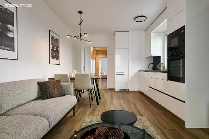 Praha, Praha 10, Horní Měcholupy, Milánská