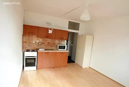 Pronájem bytu 1+kk 20 m² Leopolda Peka, Říčany