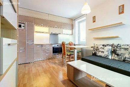 Pronájem bytu 1+kk 40 m² Padovská, Praha - Horní Měcholupy