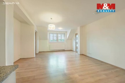 Slaný, Kladno, Pod Horou, 25