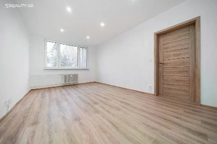 Ostrava, Ostrava-město, Hrabůvka, Tlapákova, 5