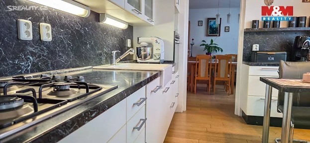 Prodej bytu 3+1 74 m² Jana Zajíce, Pardubice - Studánka