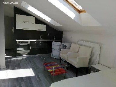Pronájem bytu 1+kk 35 m² Bezručova, Zlín - Malenovice