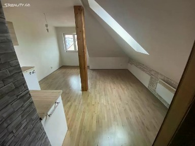 Pronájem bytu 1+kk 28 m² Sadová, Kolín - Kolín V