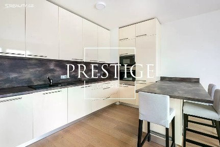 Pronájem bytu 2+kk 62 m² Menclova, Praha - Libeň