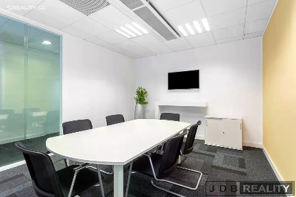 Pronájem kanceláře 60 m² Rohanské nábřeží, Praha - Karlín