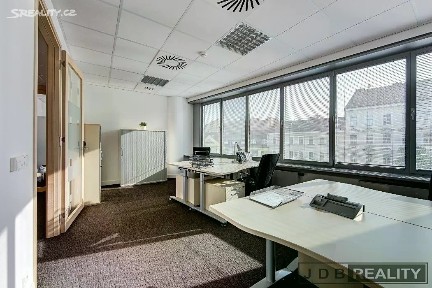Pronájem kanceláře 110 m² Nádražní, Praha - Smíchov