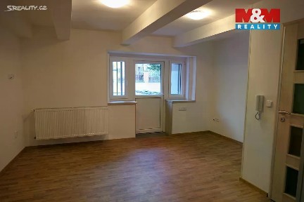 Pronájem bytu 1+kk 43 m² Střelecká, Hradec Králové