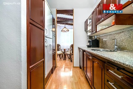 Prodej bytu 3+1 70 m² Ohradní, Praha - Michle