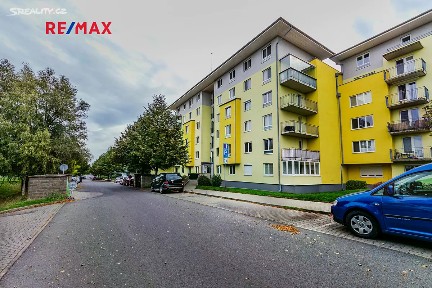 Prodej bytu 2+kk 58 m² Marie Podvalové, Praha - Čakovice
