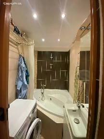 Prodej bytu 1+kk 35 m² Vondroušova, Praha - Řepy