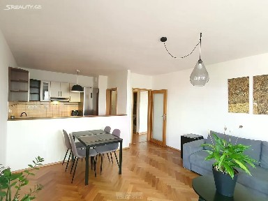 Praha, Praha 10, Vinohrady, Ruská, 81a