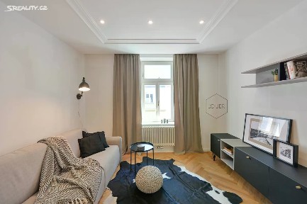 Pronájem bytu 1+kk 35 m² Cimburkova, Praha - Žižkov