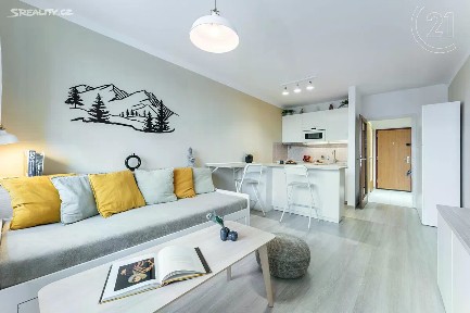 Pronájem bytu 1+kk 28 m² Křivoklátská, Praha - Letňany