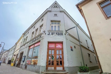 Prodej činžovního domu 654 m² Husovo náměstí, Polná