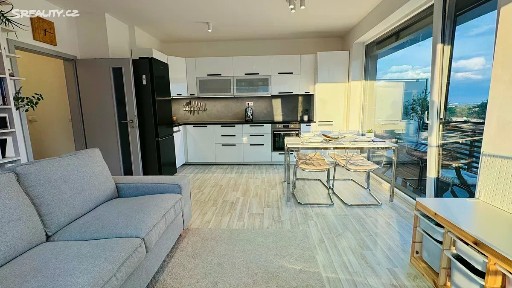 Prodej bytu 2+kk 54 m² Emy Destinové, Jinočany