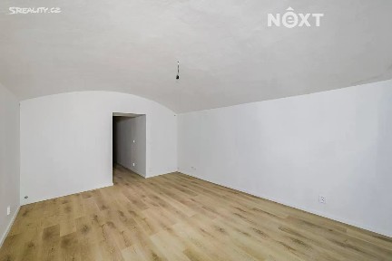 Praha, Praha 3, Vinohrady, Velehradská, 24